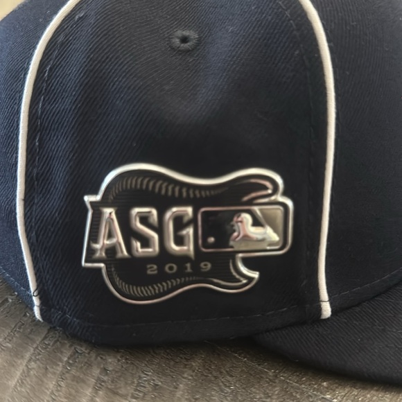 New Era Yankees Fitted 7 and 1/8 2019 All Star Game - Picture 3 of 5